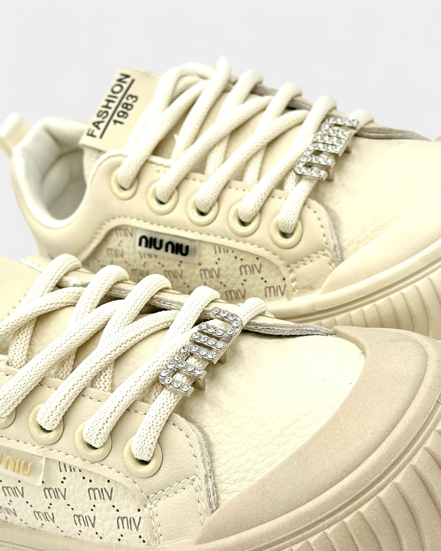 DEPORTIVO SUELA BAJA