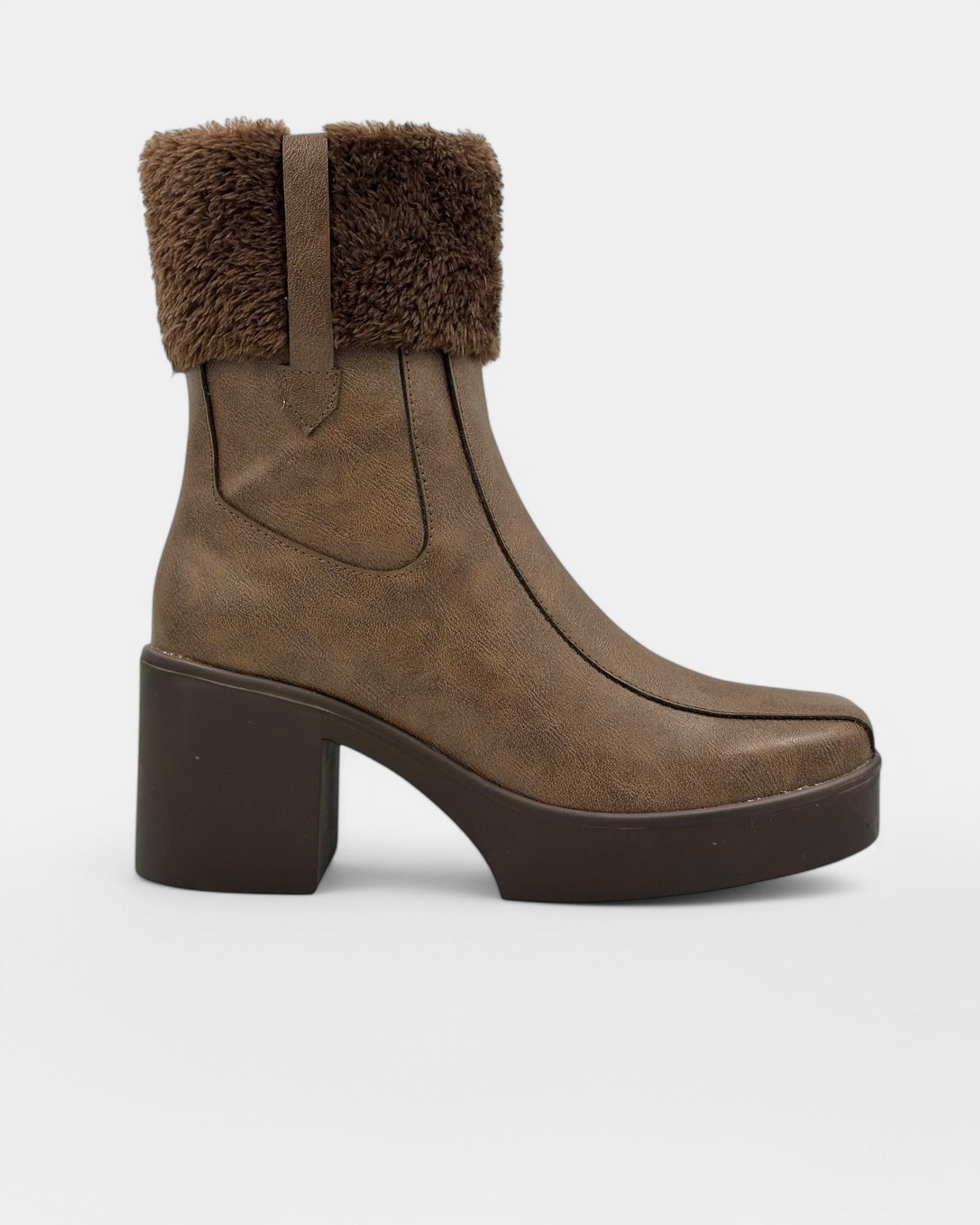 BOTAS DE TACÓN PARA DAMA COLOR CAFÉ CON AFELPADO