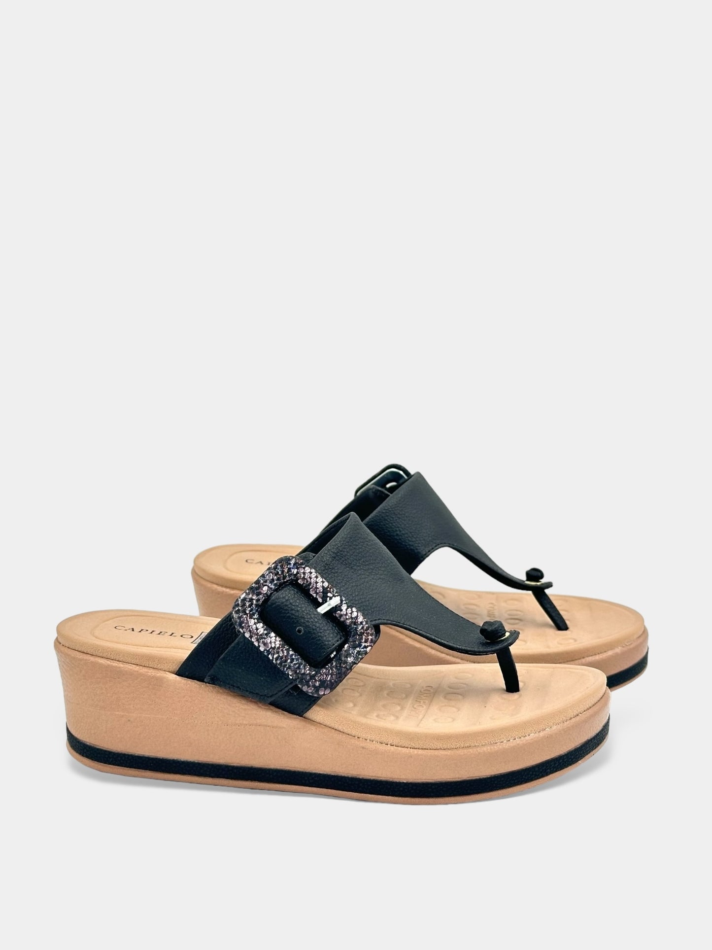 SANDALIA CONFORT COLOR NEGRO CON HEBILLA